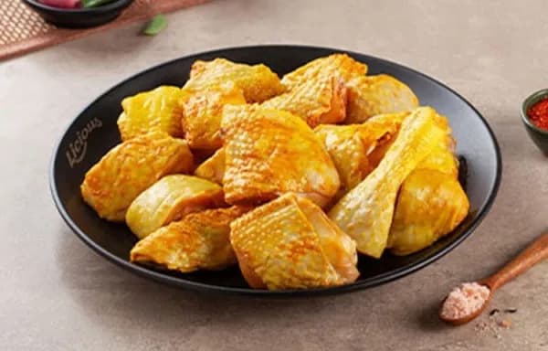 Farm Smoky Turmeric Country Chicken / நாட்டு கோழி (With Skin) – Whole Curry Cut – 1Kg